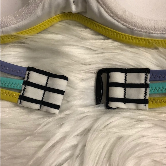 Victoria’s Secret Bikini Top Size 34B - Picture 6 of 8